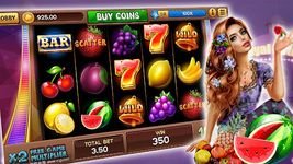 Dealer Live Casino 567tt membagikan kartu Baccarat secara real-time dengan studio streaming berkualitas tinggi